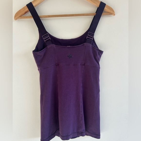 Lululemon plum rank, thick adjustable straps, built in bra, thin light fitted - Picture 4 of 7